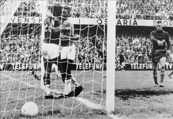 WORLD CUP-1958-BRAZIL-SWEDEN
